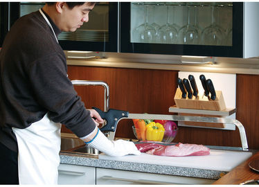 La carne manual de la manija de nylon del FDA vio con la cuchilla anti ajustable del acero de carbono del moho